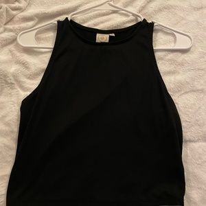 sleeveless shirt